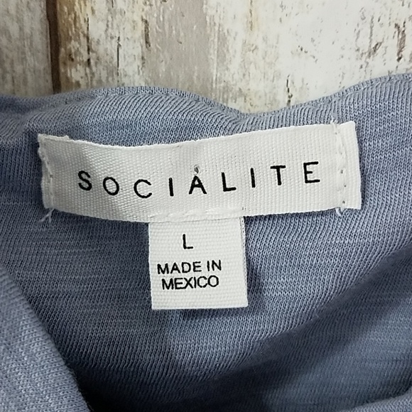 Socialite tie-front tank top - Picture 4 of 7